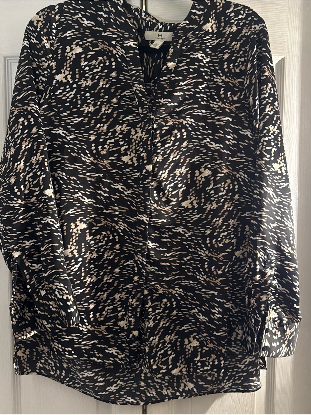 H Halston Black Cream Tan Printed Long-Sleeve Blouse